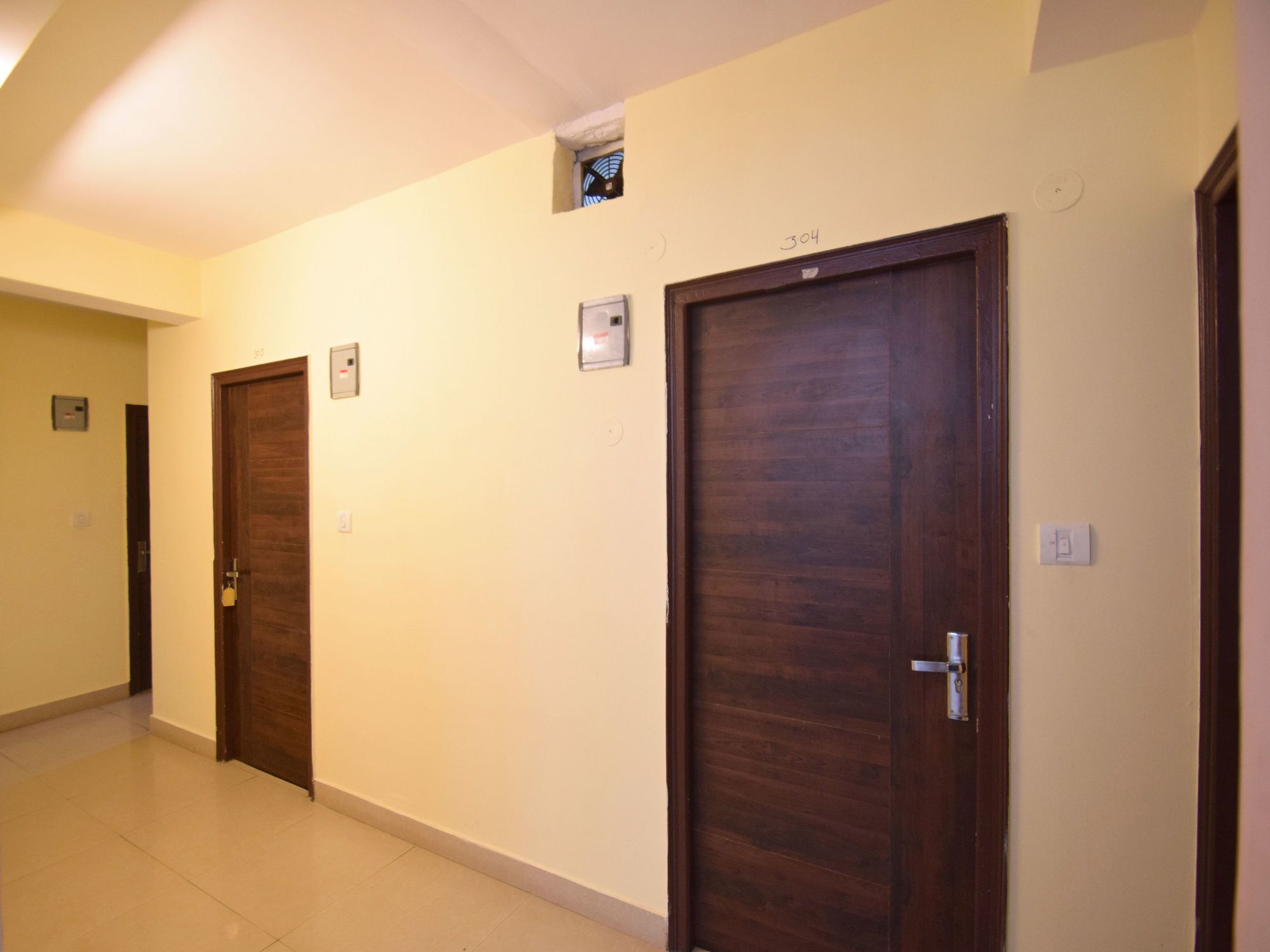 Oyo 8439 Hotel Howard Shimla Ngoại thất bức ảnh