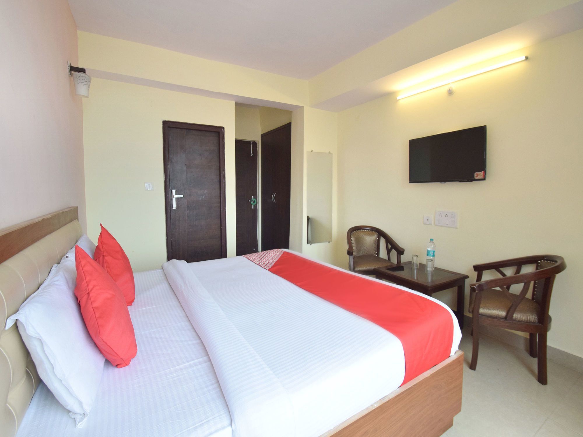 Oyo 8439 Hotel Howard Shimla Ngoại thất bức ảnh